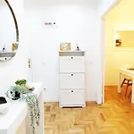 Pablo Neruda Appartement *
